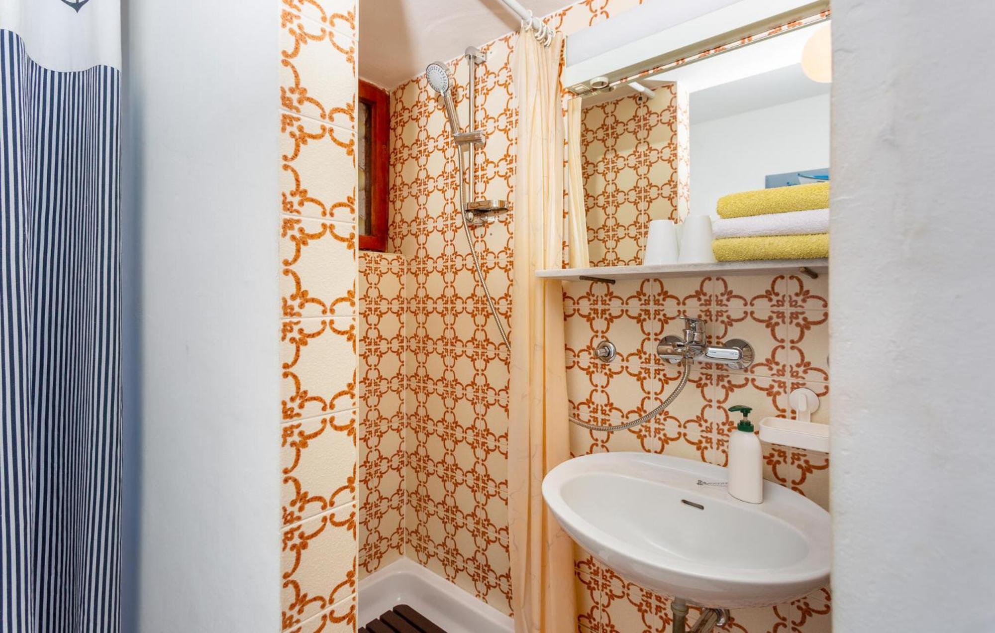 3 Bedroom Stunning Apartment In Krk Krk Town Zewnętrze zdjęcie