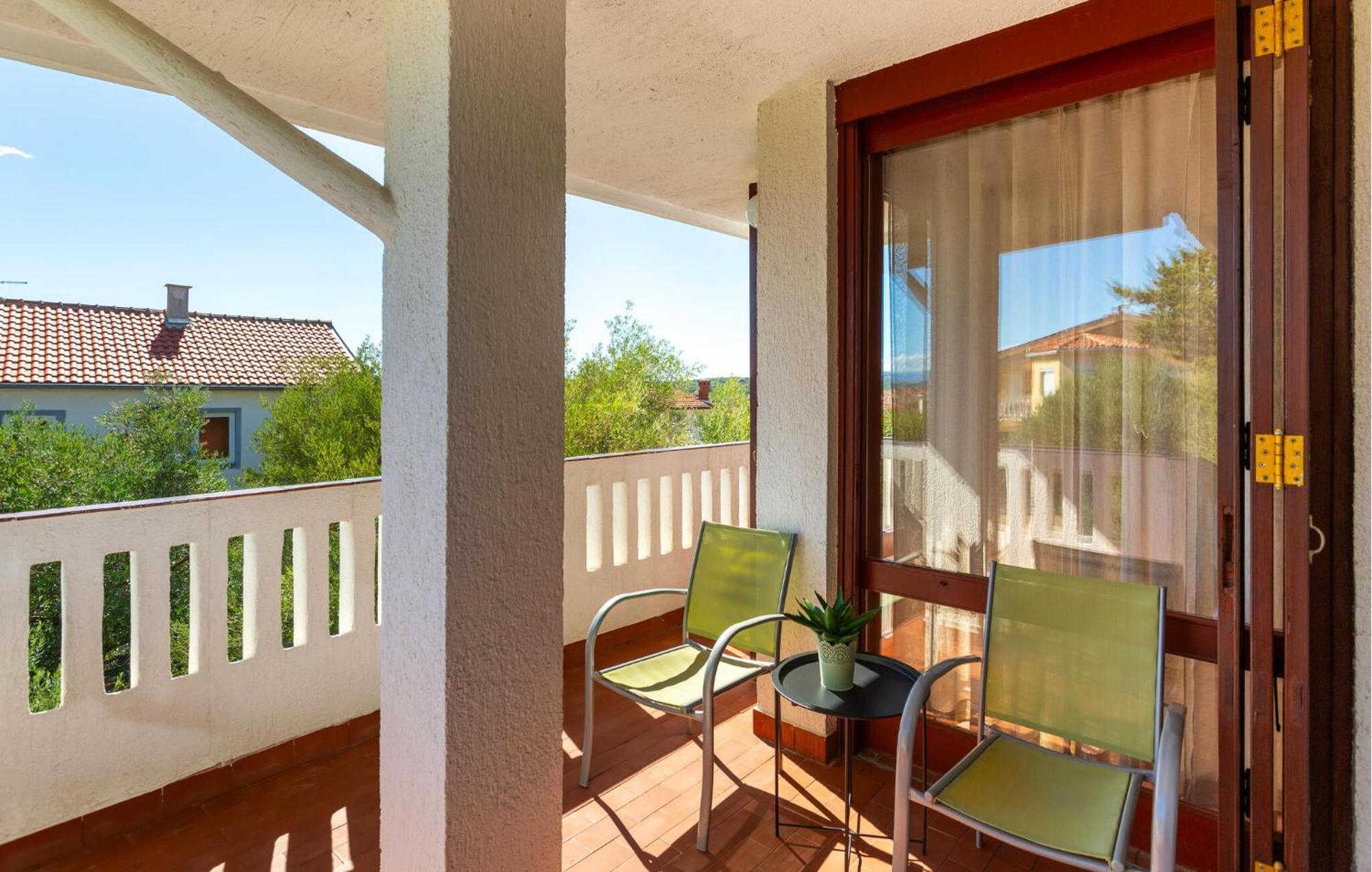 3 Bedroom Stunning Apartment In Krk Krk Town Zewnętrze zdjęcie